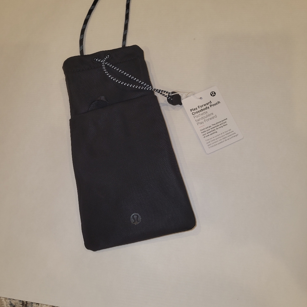 Lululemon Crossbody Pouch - Picture 5 of 7